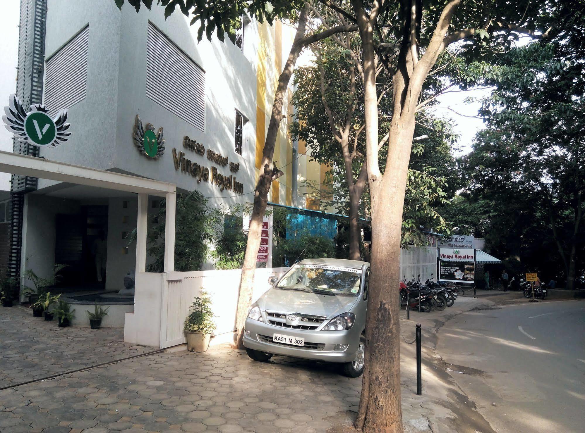 Vinaya Royal Inn Kammasandra Exterior foto